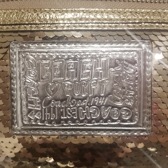 COACH Poppy Gold Sequined Large Clutch Wristlet - Picture 4 of 9